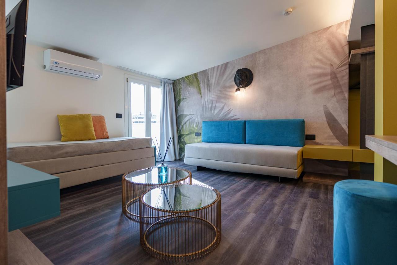 Astra Hotel