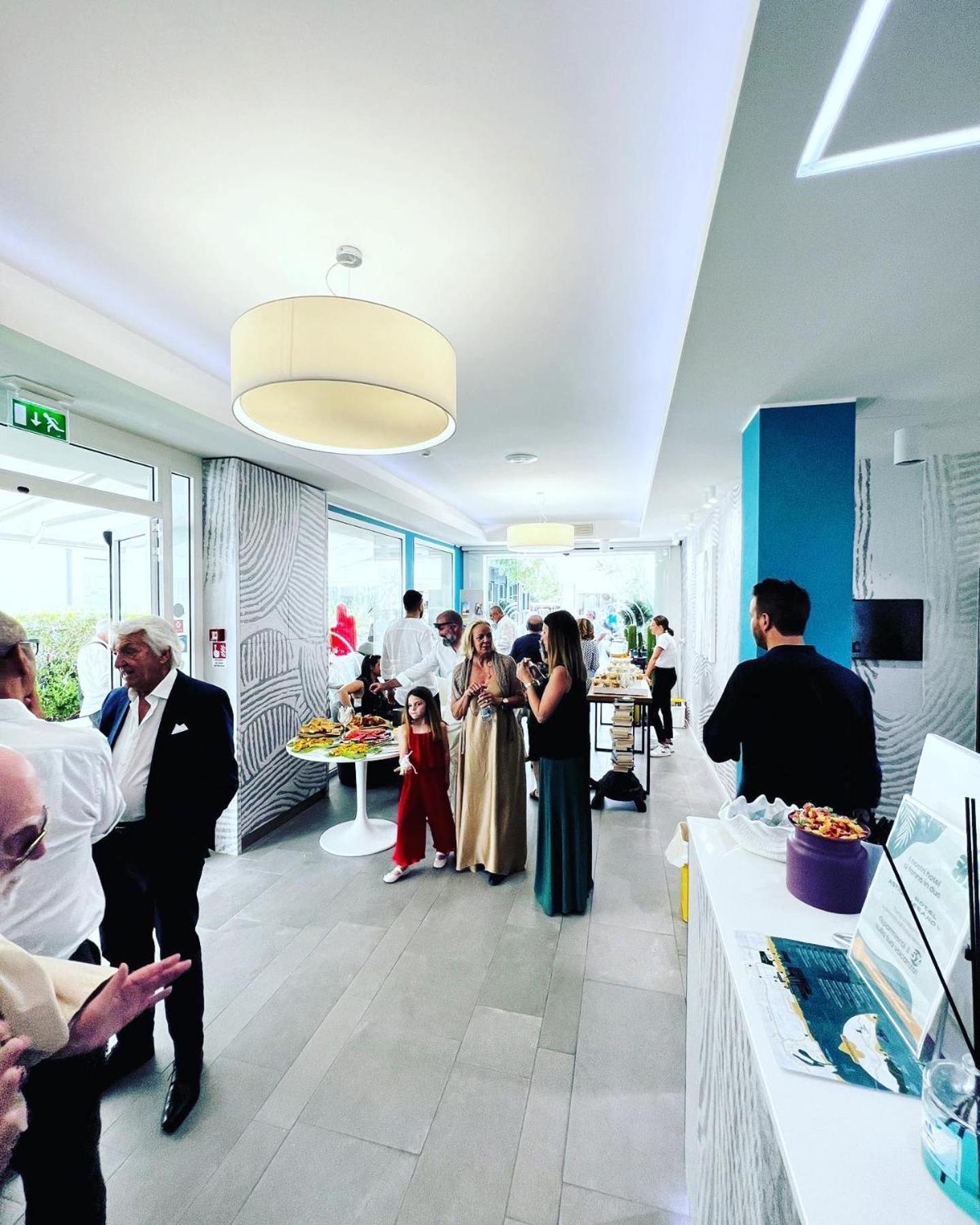 Hotel Astra 3*